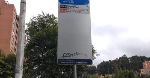 PARADERO SITP BARRIO SEGUNDO CONTADOR  244A01